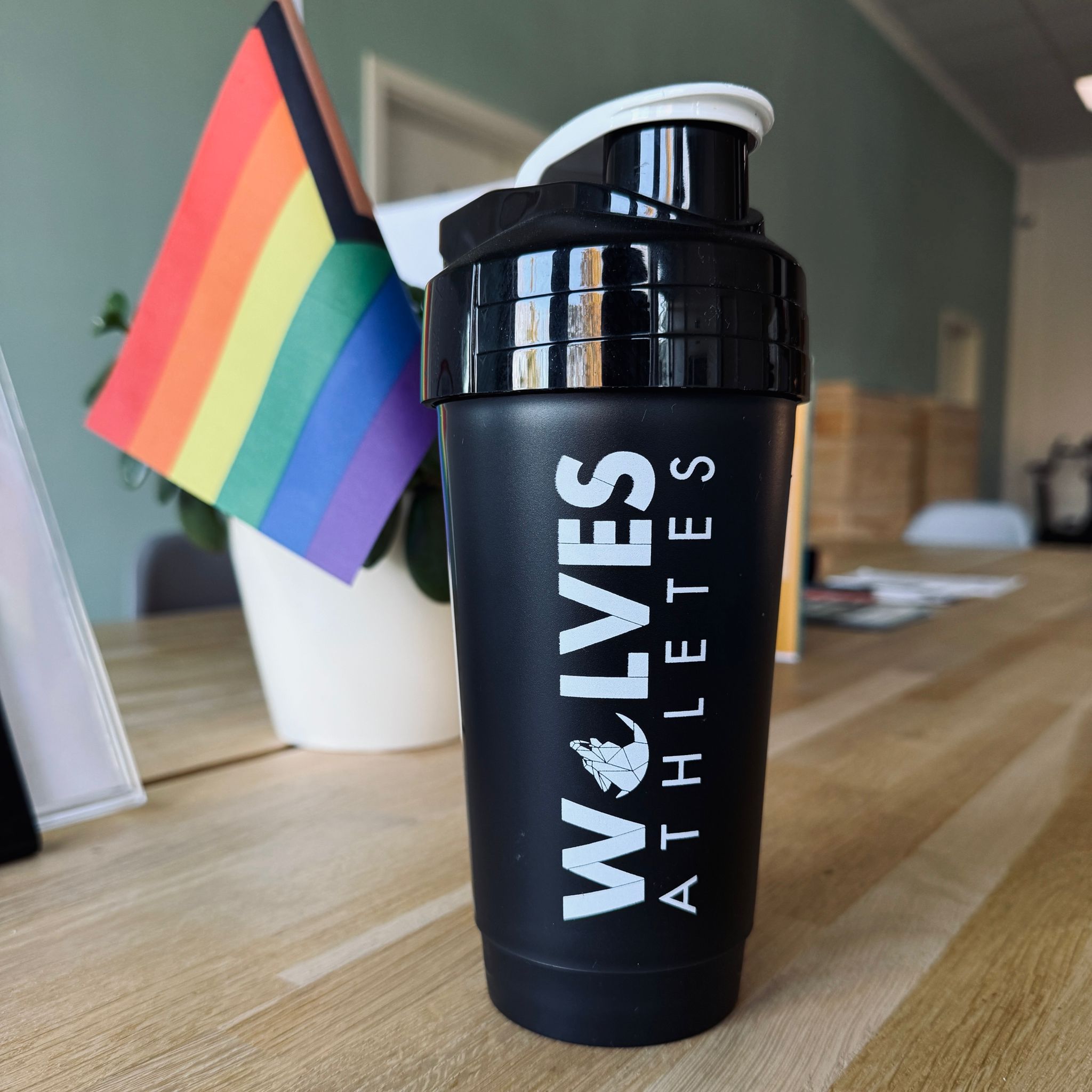 Wolves Athletes Shaker
